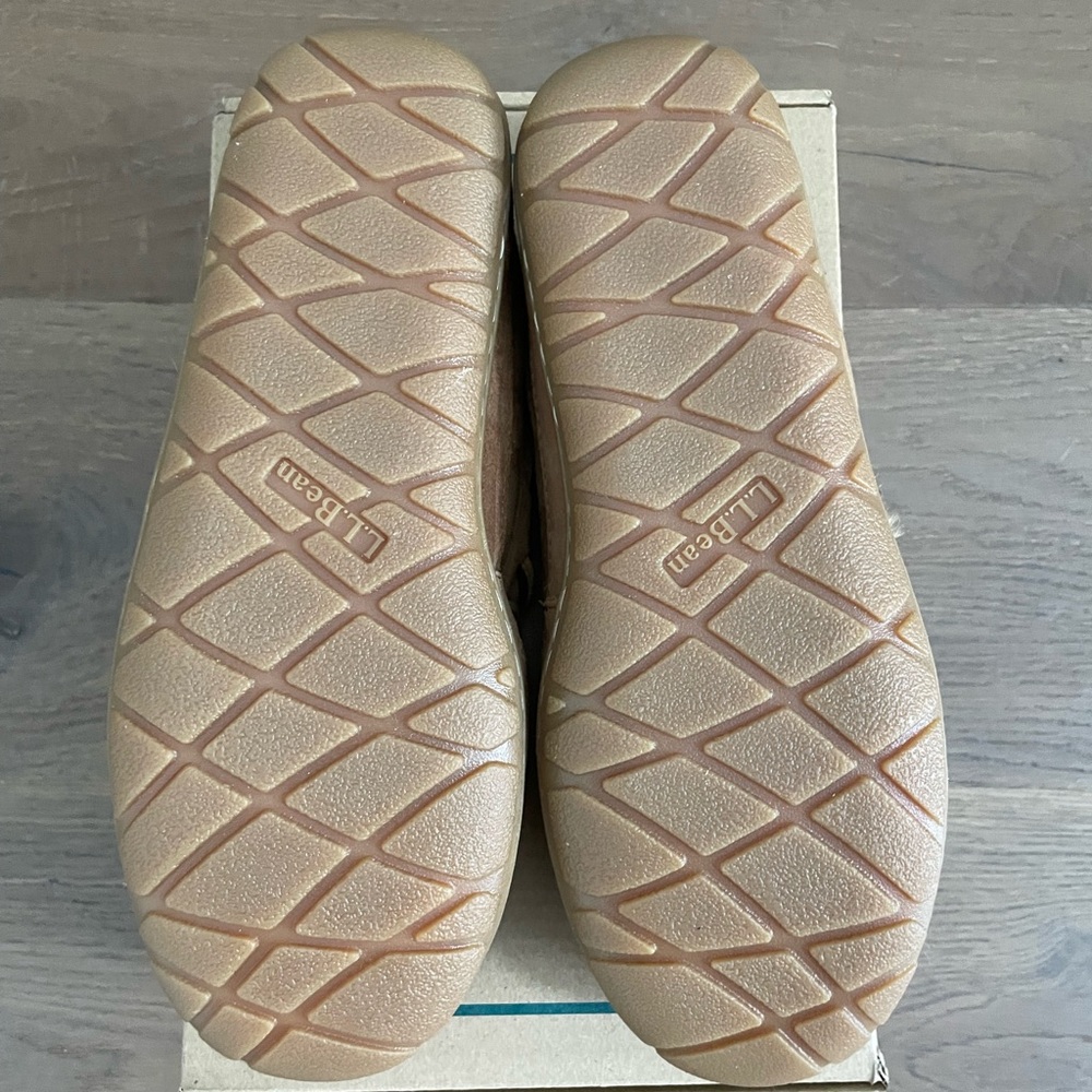 L.L. Bean Women’s Wicked Good Camp Moccasin Slippers NIB Brown Size 7 Never Worn - Picture 5 of 7